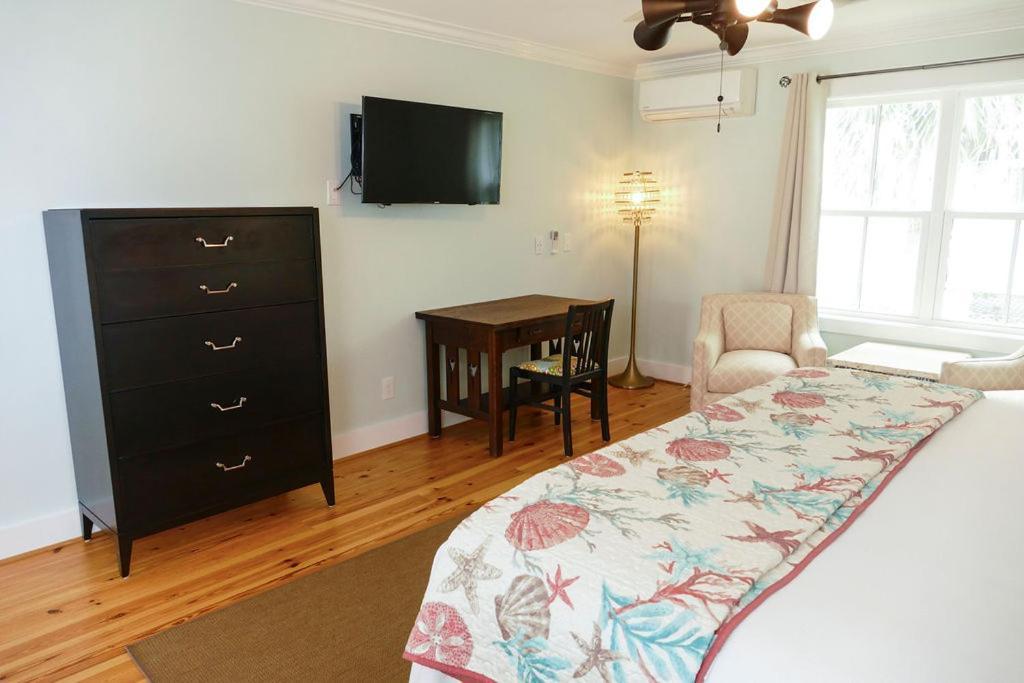 Beachview Inn And Spa Tybee Island Exteriör bild